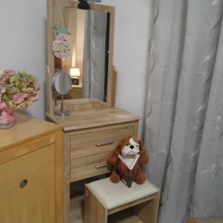 アパート Nissi Area,ground Floor Flat, Free Internet *