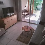 アパート Nissi Area,ground Floor Flat, Free Internet