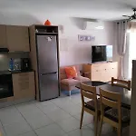 Nissi Area,ground Floor Flat, Free Internet アパート アヤナパ