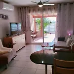 Nissi Area,ground Floor Flat, Free Internet アパート