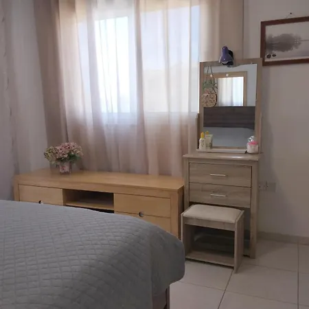 Nissi Area,ground Floor Flat, Free Internet *