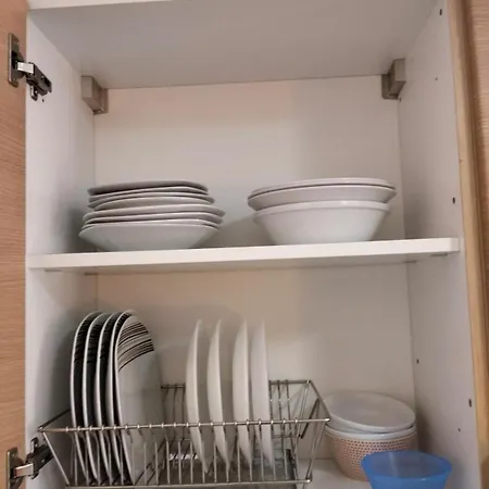 Nissi Area,ground Floor Flat, Free Internet شقة