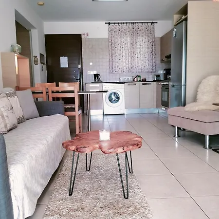 Nissi Area,ground Floor Flat, Free Internet Ajia Napa