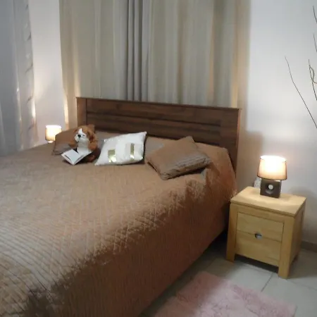 Nissi Area,ground Floor Flat, Free Internet *