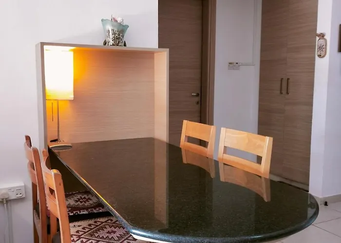 Nissi Area,ground Floor Flat, Free Internet 아이아 나파