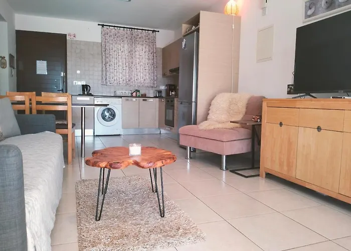 아파트 Nissi Area,ground Floor Flat, Free Internet 아이아 나파