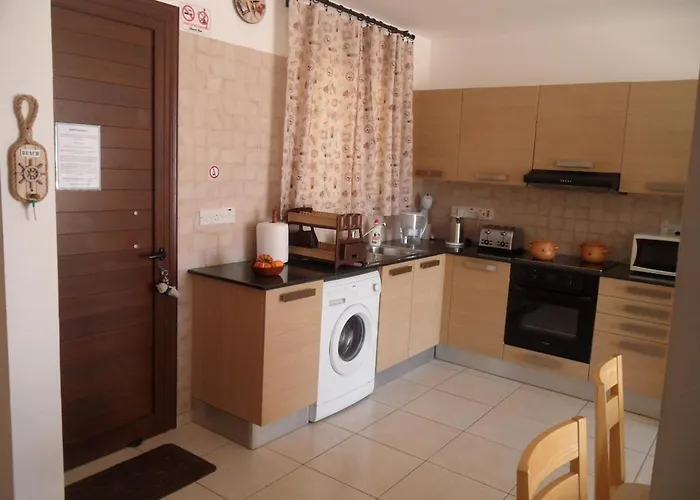 Nissi Area,ground Floor Flat, Free Internet * Ayia Napa