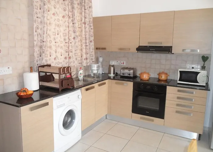 Lejlighed Nissi Area,ground Floor Flat, Free Internet *