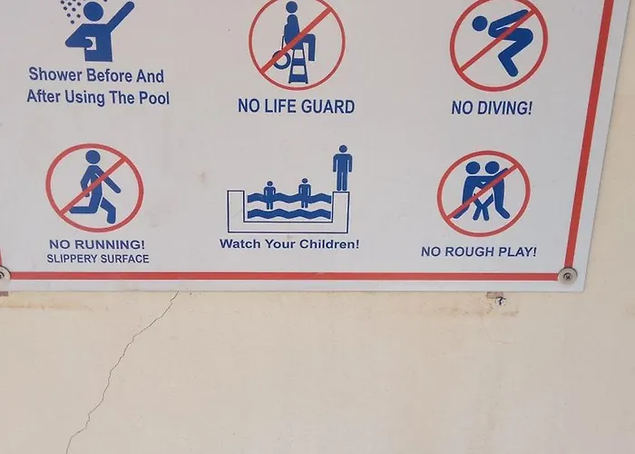 Nissi Area,ground Floor Flat, Free Internet 아파트