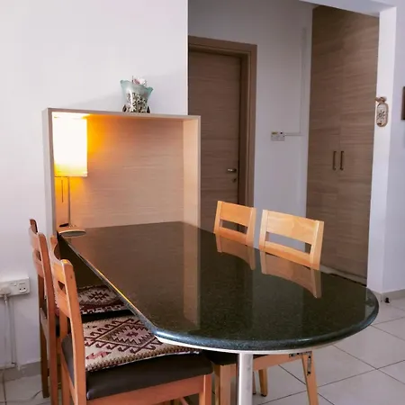 Nissi Area,ground Floor Flat, Free Internet Ayía Nápa